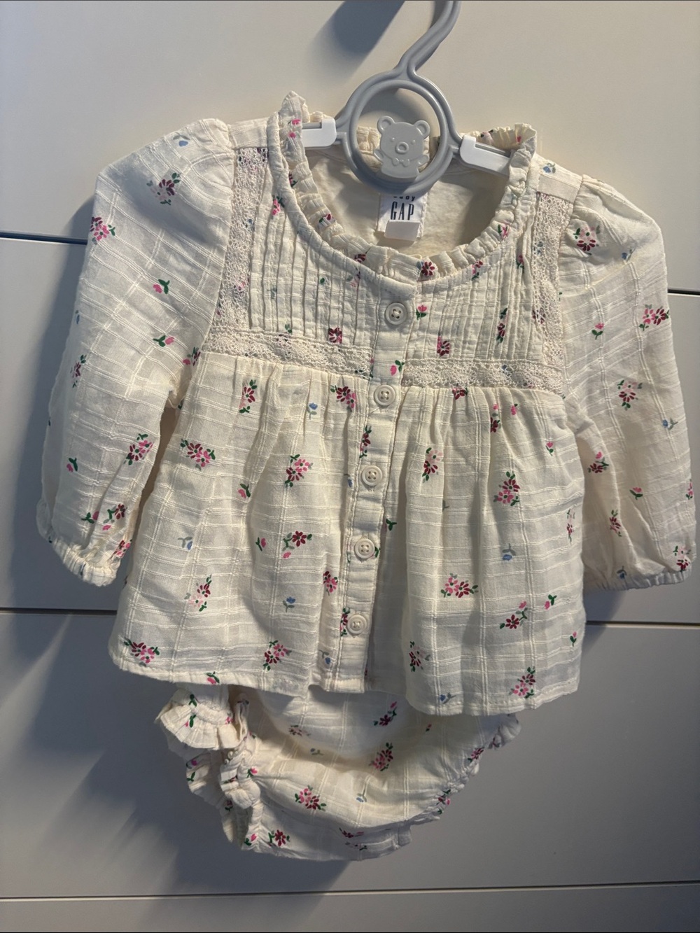 GAP Cream Baby Floral Button-Front Top & Bloomers